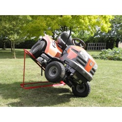 Leve tondeuse hydraulique qui facilite le nettoyage des tondeuses 2