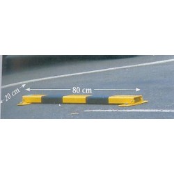 Barriere de parking triangulaire extra plate résistance 50 tonnes 2