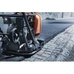 Dameuse compacteur avec moteur HONDA GX160 de marque Husqvarna 17kN 2