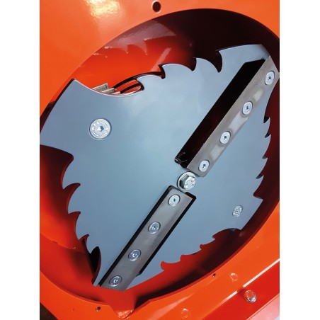 Broyeur branches fabriqué france Morgnieux robuste Briggs Statton 14cv