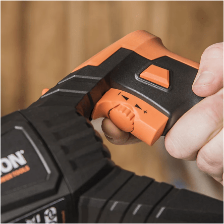 Equipez-vous d'une scie sabre EVOLUTION R230RCP avec 4 lames