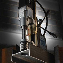 Perceuse avec socle aimanté 1800w 75mm Evolution Steel EVOMAG75 lubrification 4 vitesses 2