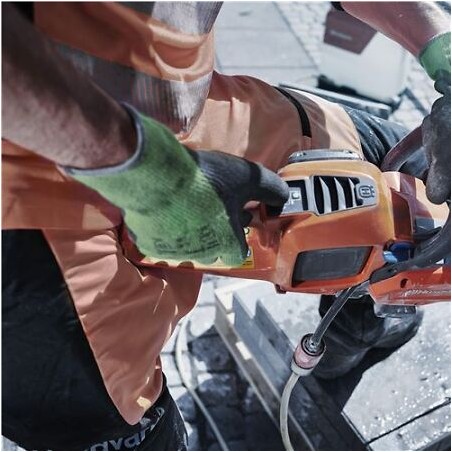 Scie-decoupeuse-husqvarna-k535i-batterie