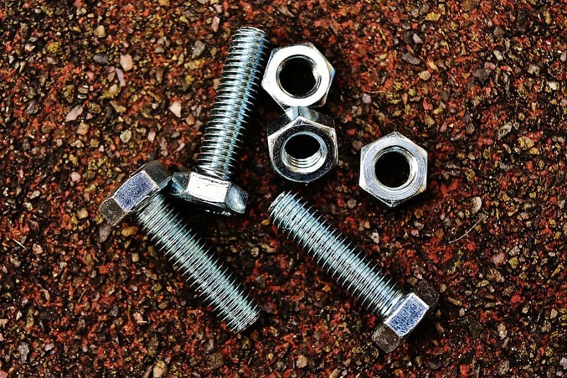 3. Le serrage des boulons de fixation